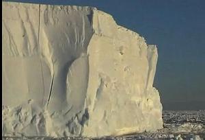 89 Antarctique, Iceberg tabulaire 
